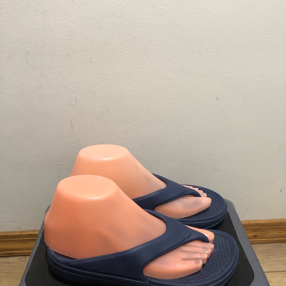 Oofos Look a like Women’s Navy Blue Casual Flip Slide Sandals Size 37/6.5US - Picture 4 of 15
